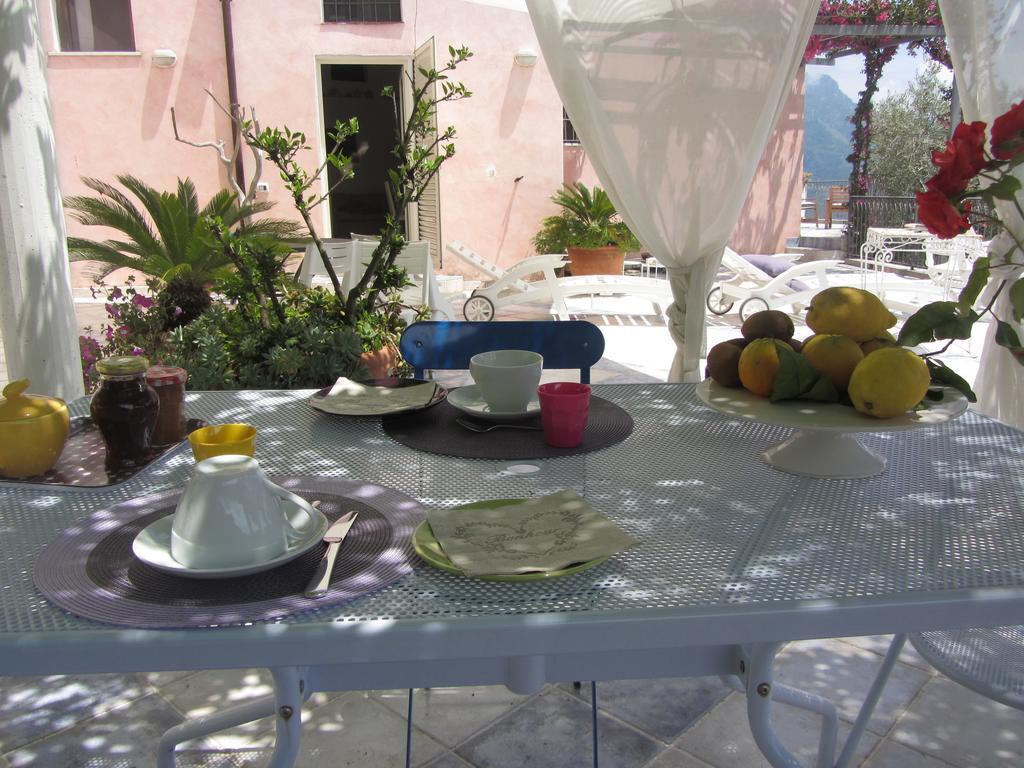 B&B I Limoni 라벨로 외부 사진